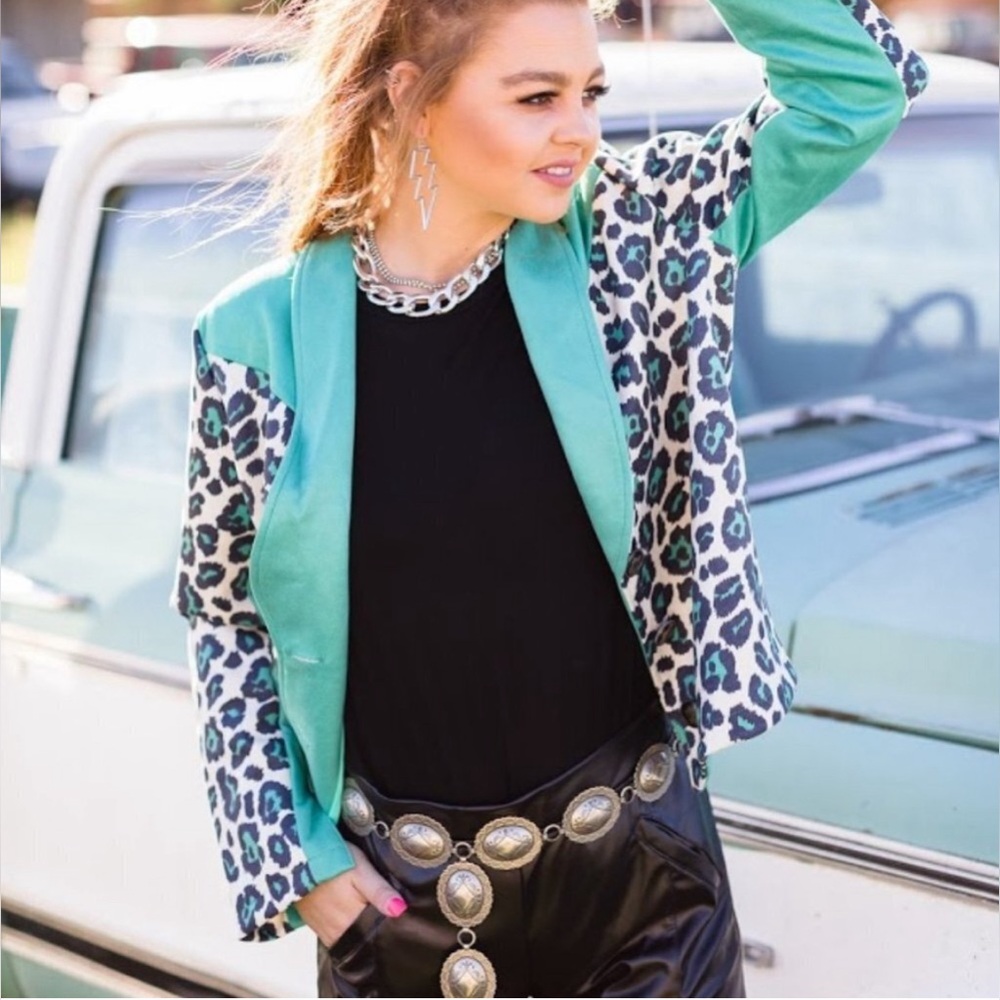 🌵🌵Crazy Train Wanderer Jacket Western Yoke Cheetah Aztec Buttons Lined 
🩵 NFR 🩵